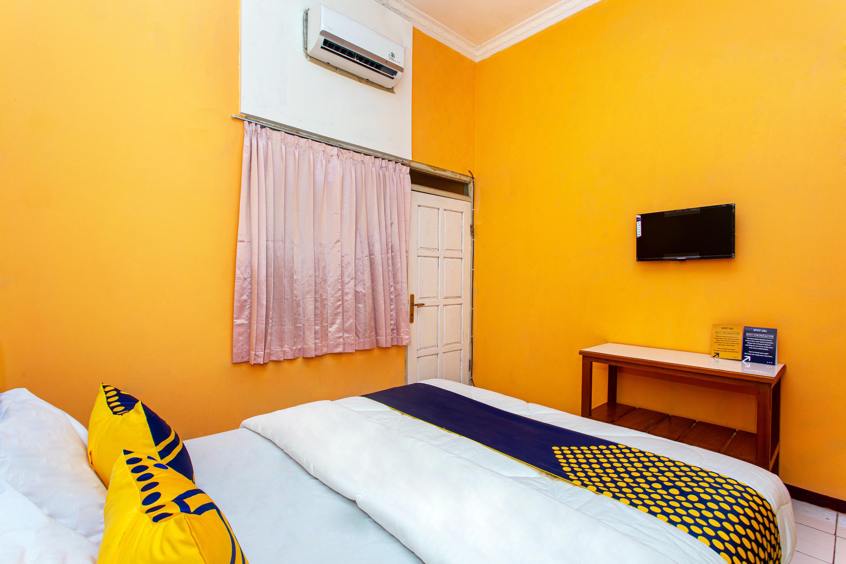 Spot On 2697 Homy House Hotell Semarang Eksteriør bilde