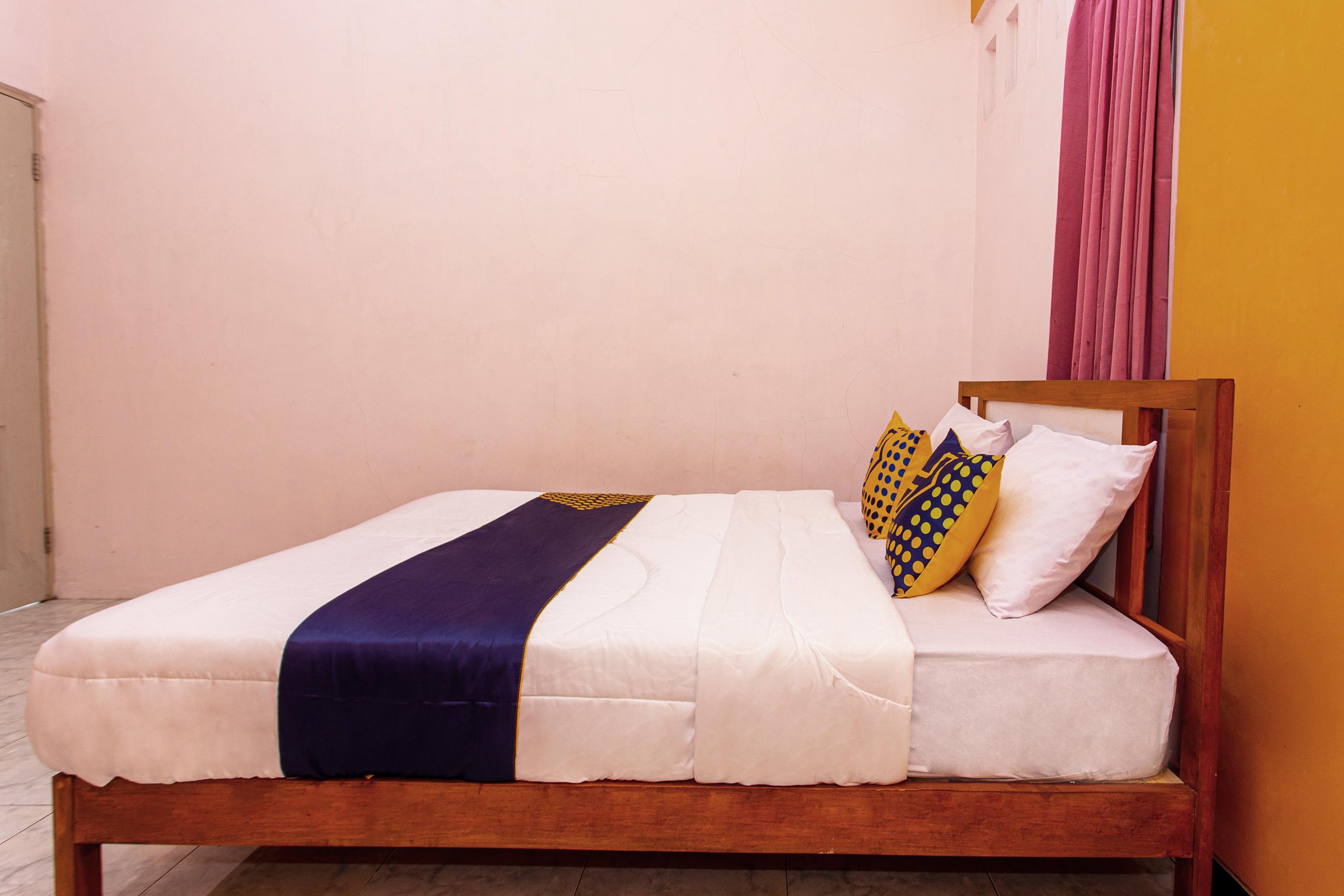 Spot On 2697 Homy House Hotell Semarang Eksteriør bilde