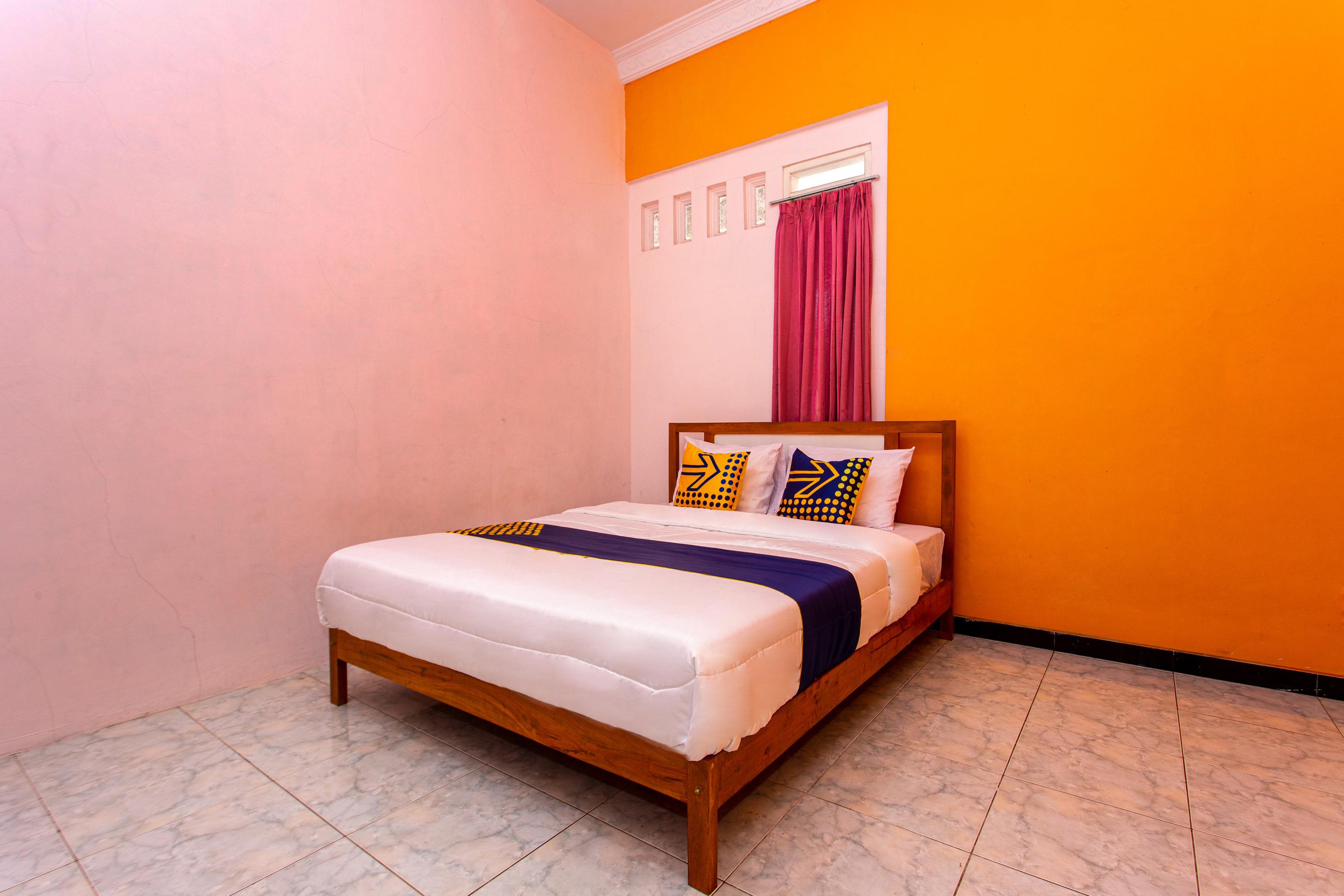 Spot On 2697 Homy House Hotell Semarang Eksteriør bilde