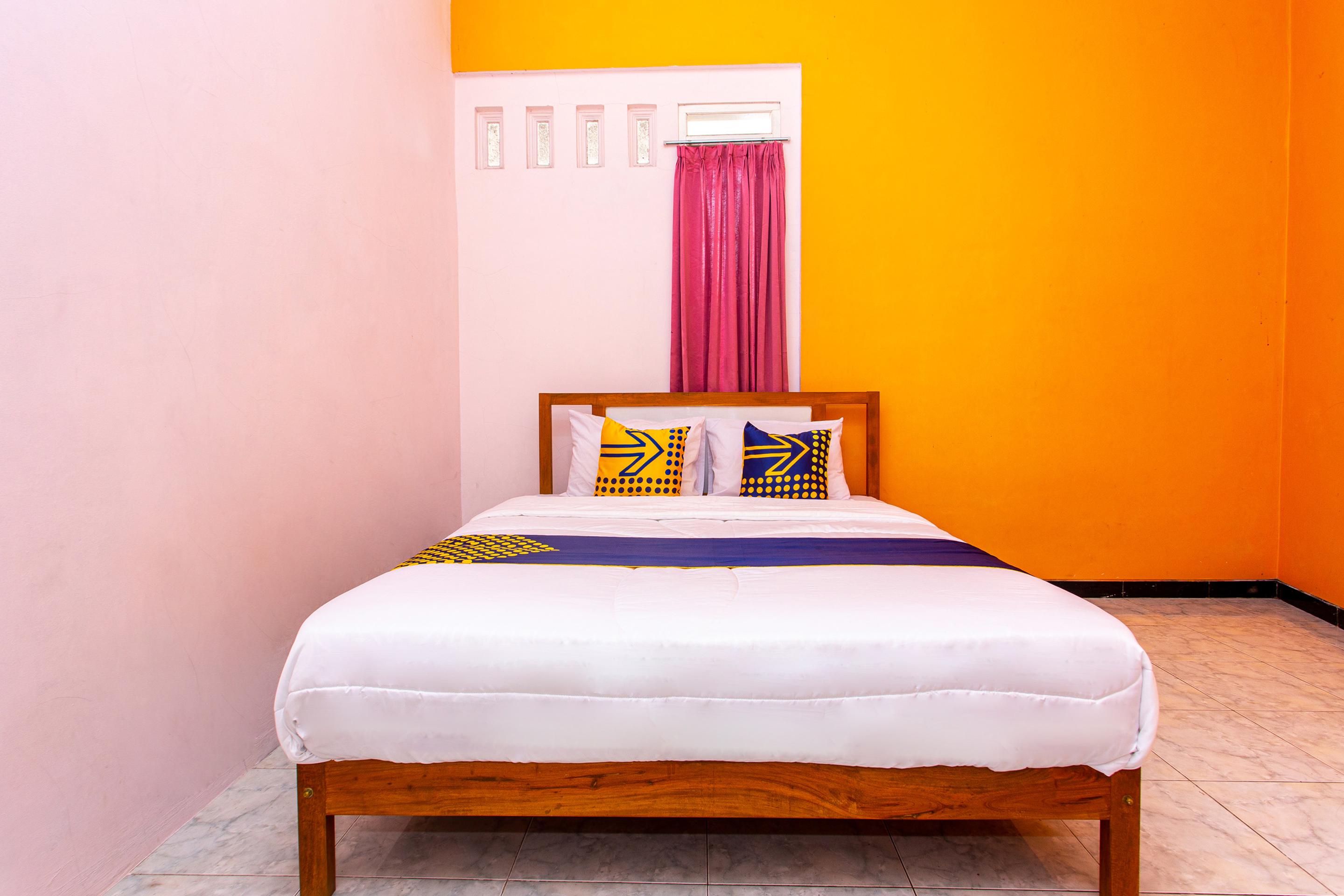 Spot On 2697 Homy House Hotell Semarang Eksteriør bilde
