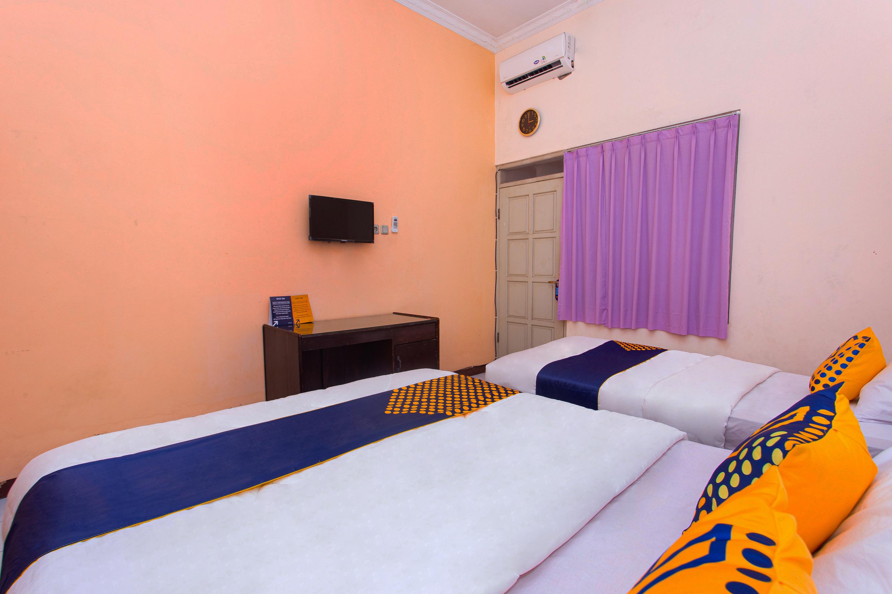 Spot On 2697 Homy House Hotell Semarang Eksteriør bilde