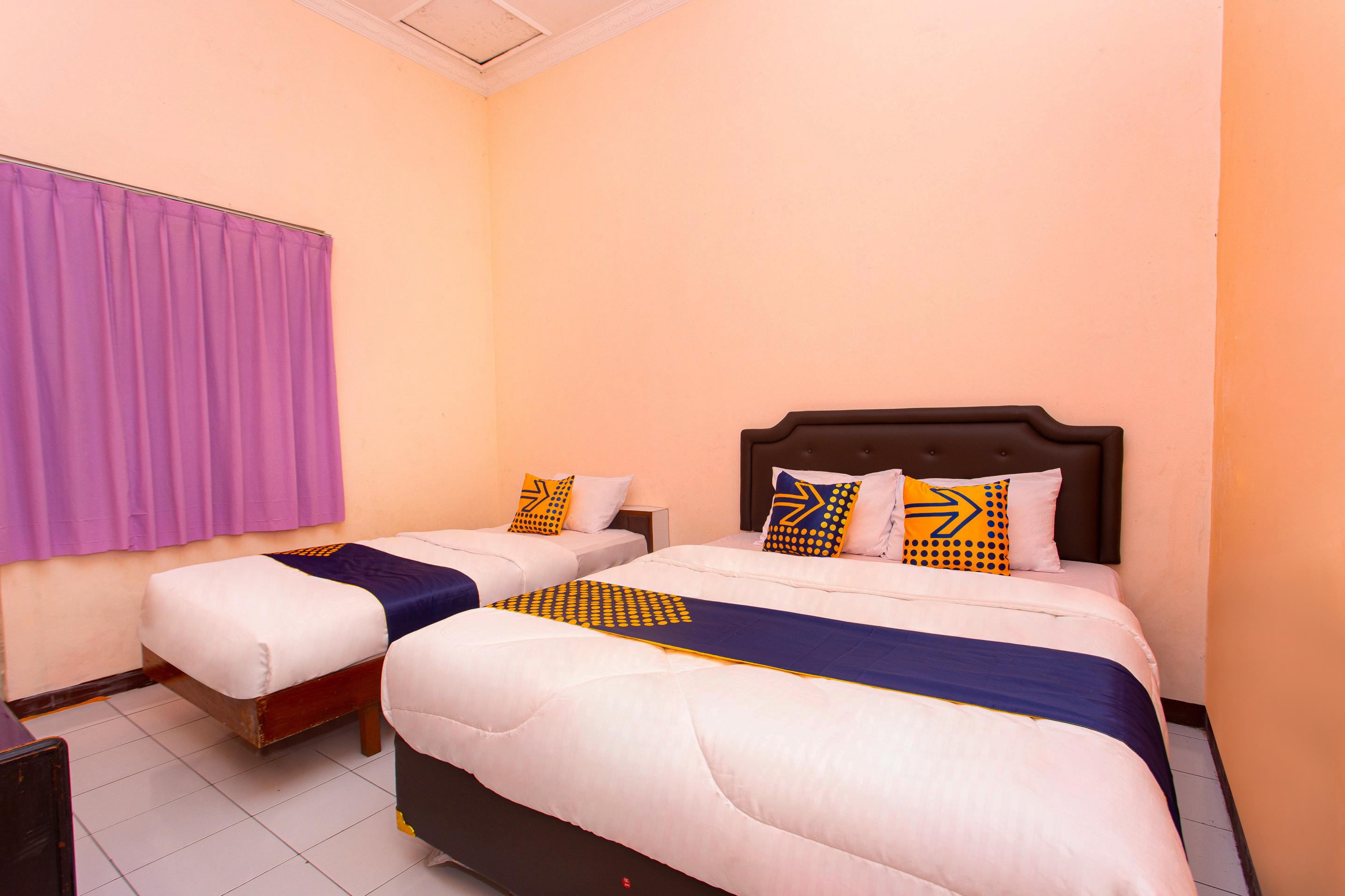 Spot On 2697 Homy House Hotell Semarang Eksteriør bilde