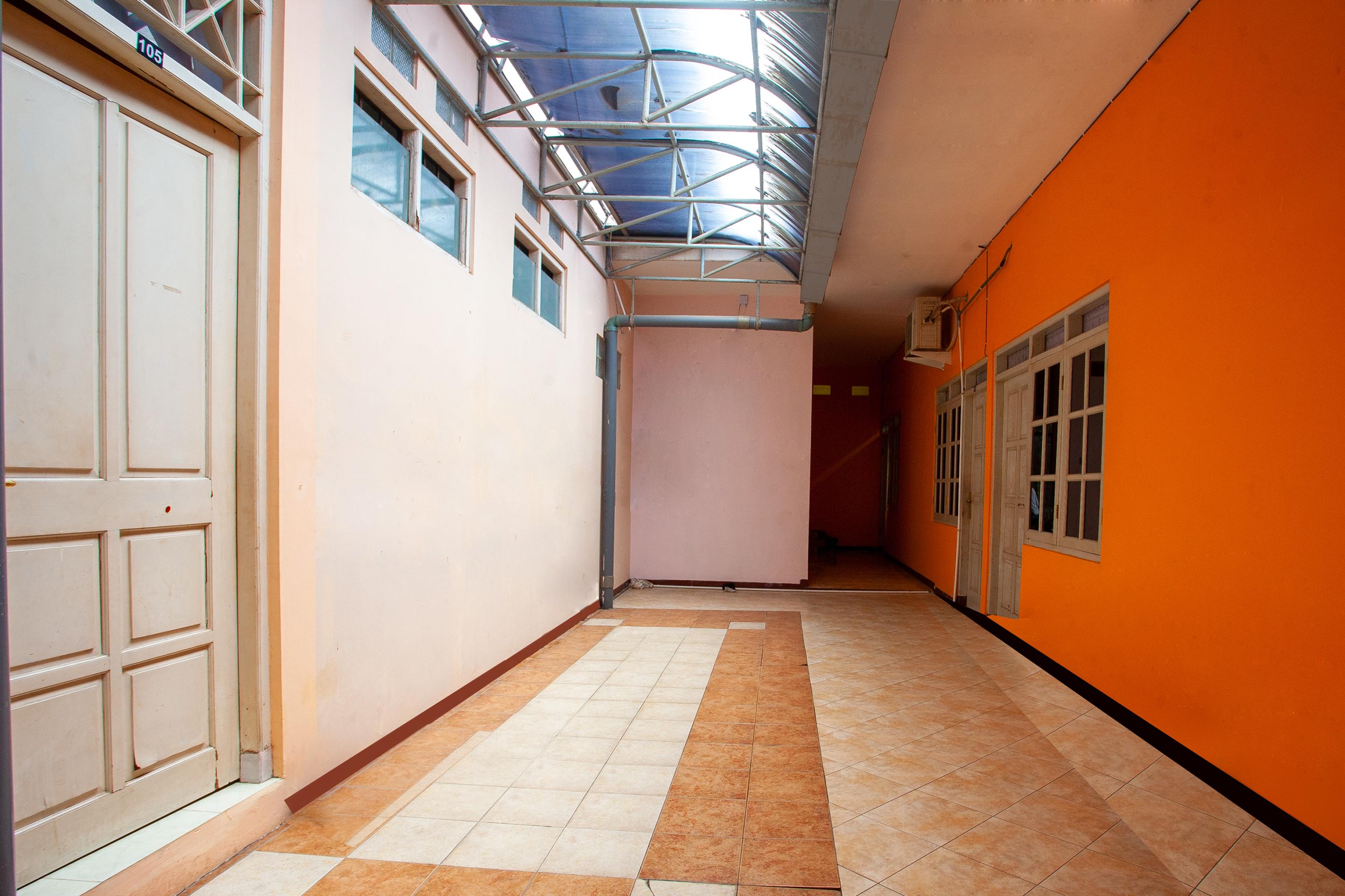 Spot On 2697 Homy House Hotell Semarang Eksteriør bilde