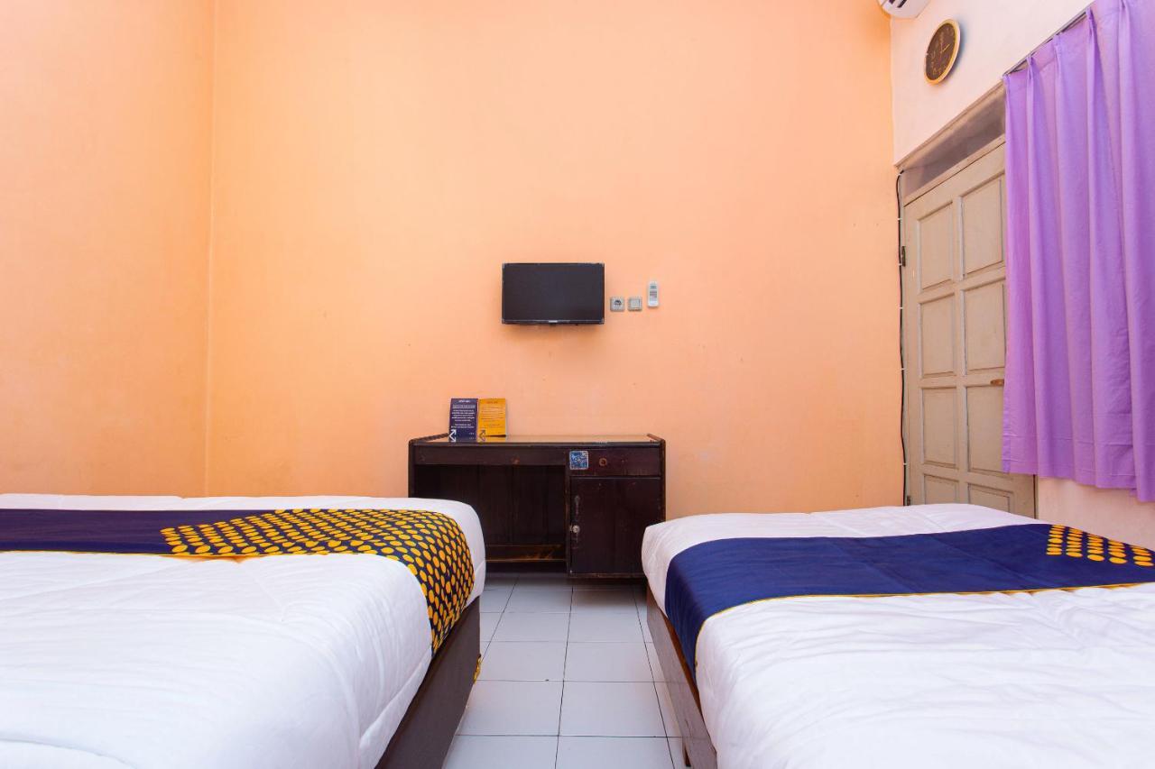 Spot On 2697 Homy House Hotell Semarang Eksteriør bilde